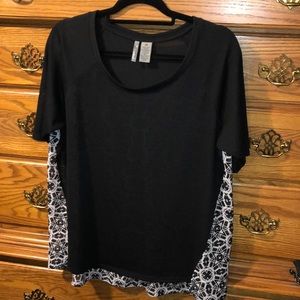 Black and White New Directions Weekend Top